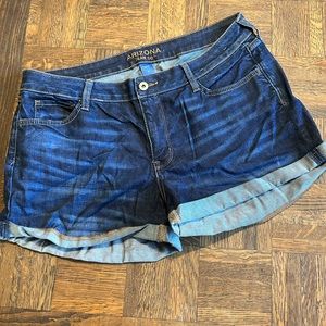 Arizona women’s jean shorts size 15